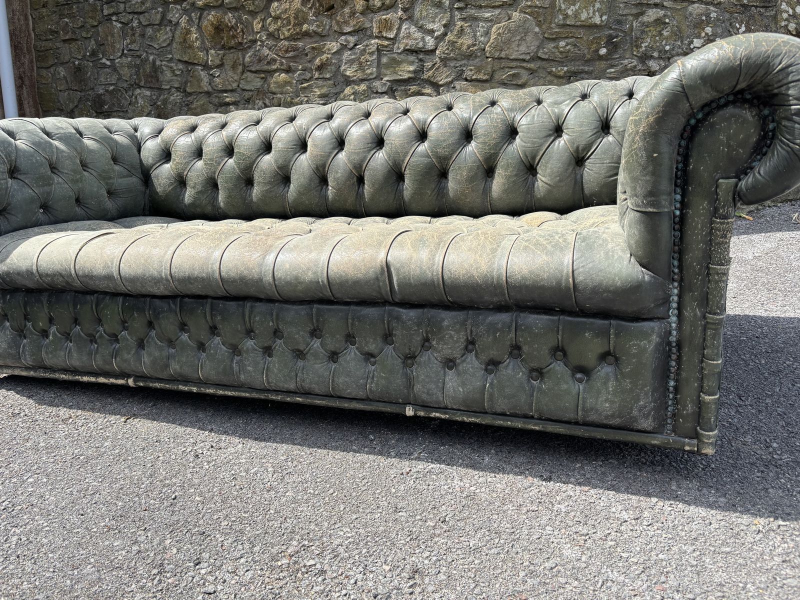 Large Vintage Leather Chesterfield Sofa photo vinterior