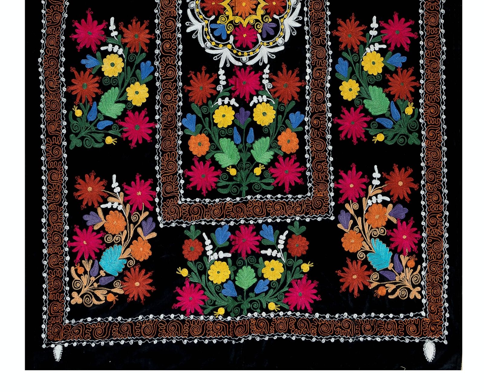 4.2x6.6 Ft Vintage Silk Hand Embroidery Bed Cover, Uzbek Suzani Wall Hanging photo for sale