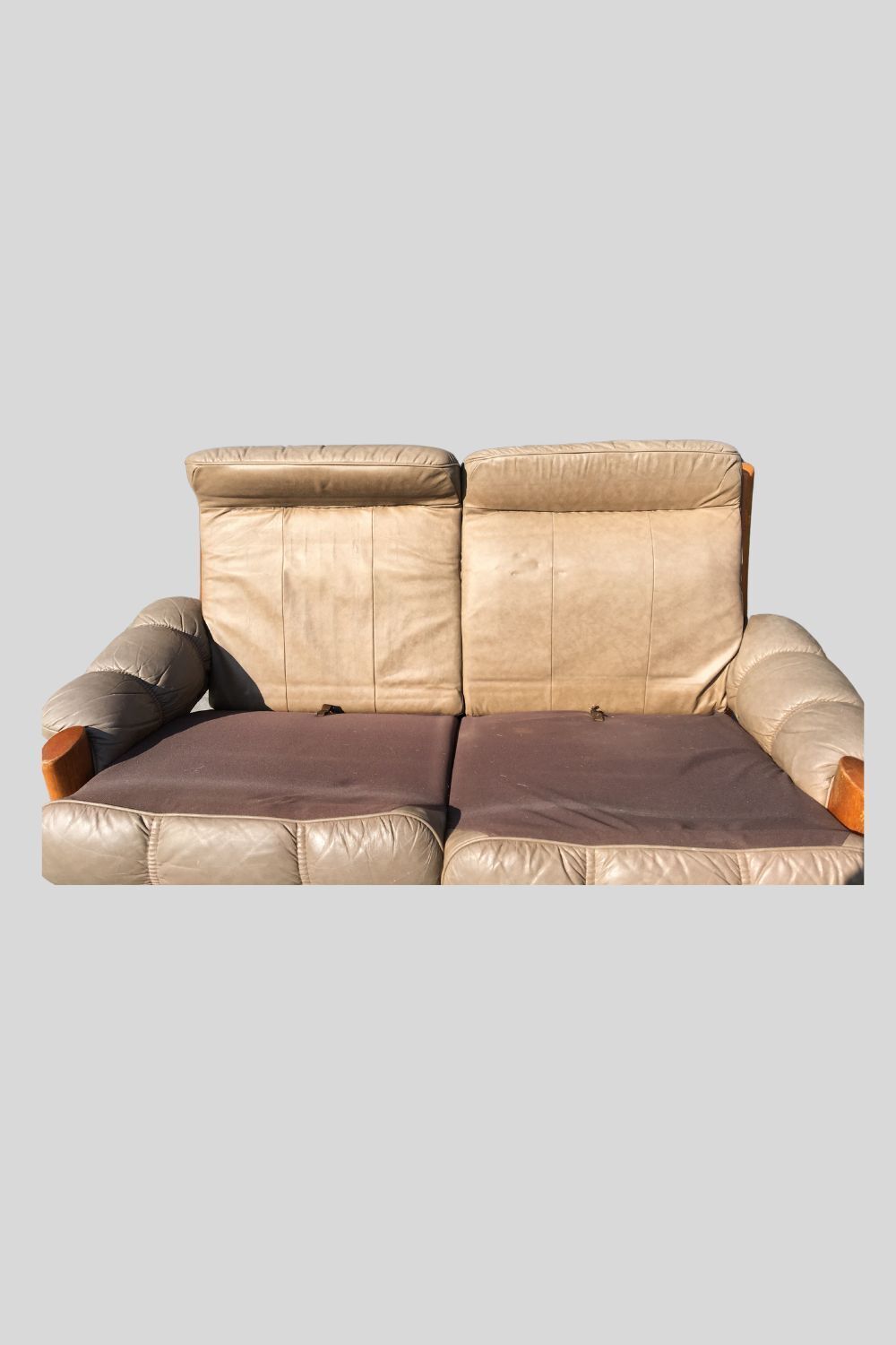 Mid Century Norwegian Beige Leather 2 Seater Sofa By Ekornes, 1970s Matching Chair Also Available. photo vinterior