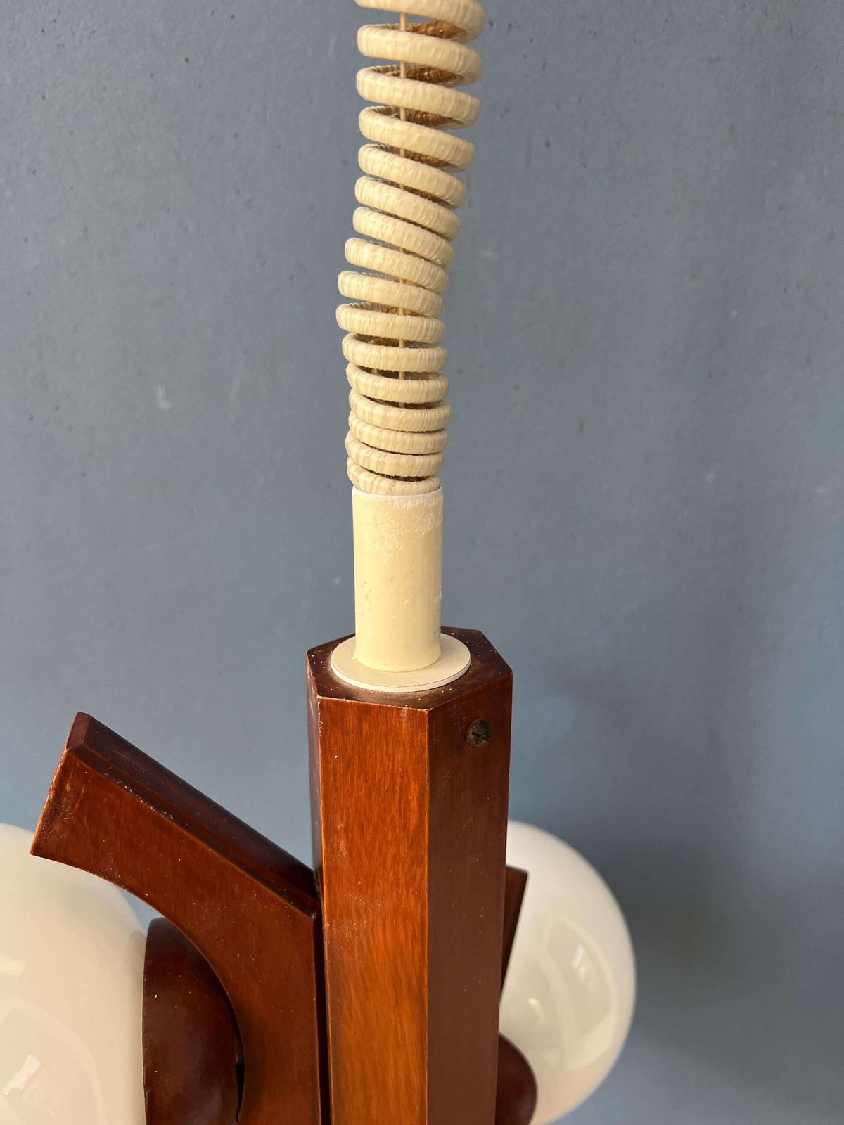 Bruine Mid Century Hanglamp Van Bony Met Opaalglazen Kappen photo buy