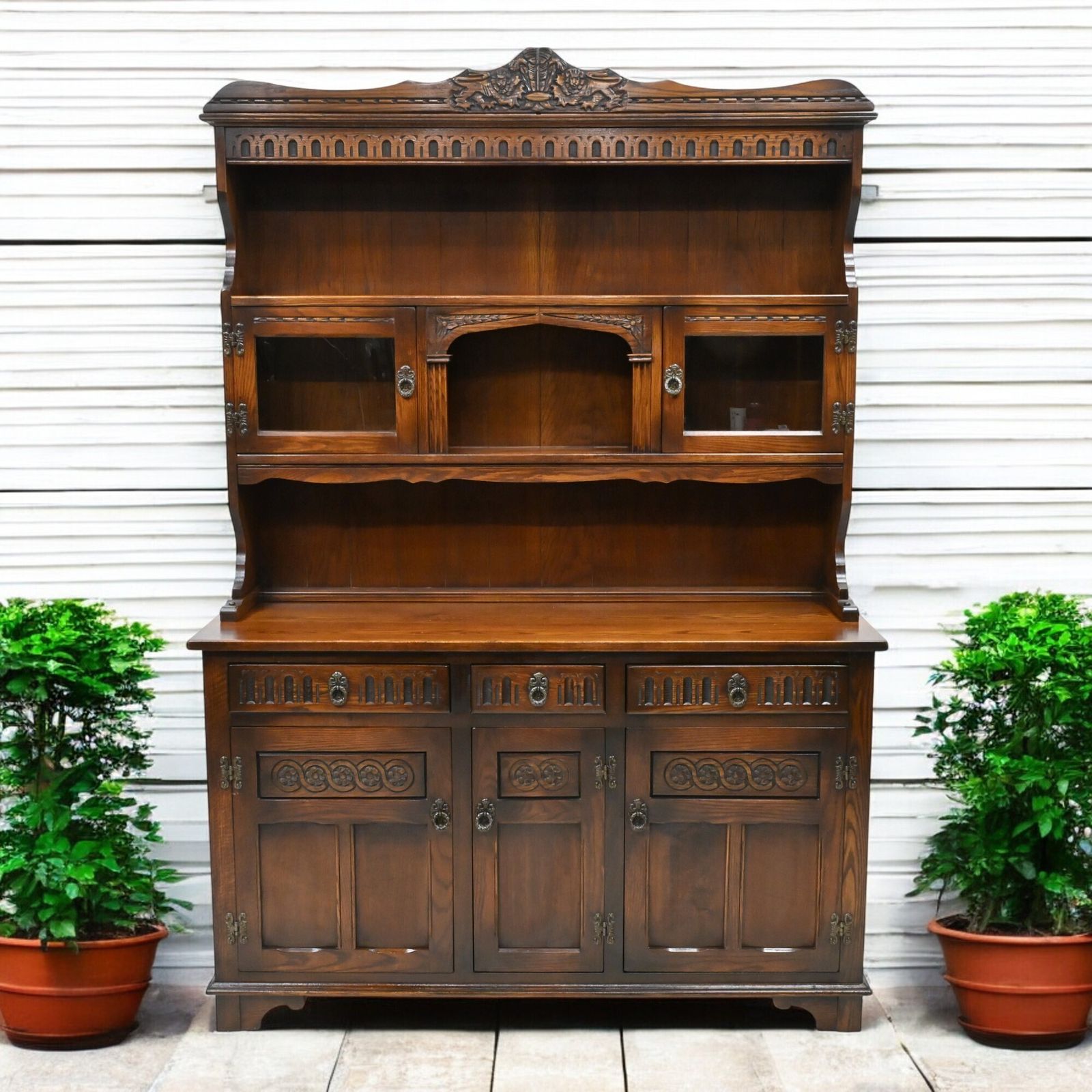 Old Charm Dresser Wine Rack Prince Of Wales Tudor Brown Finish Free Uk Delivery