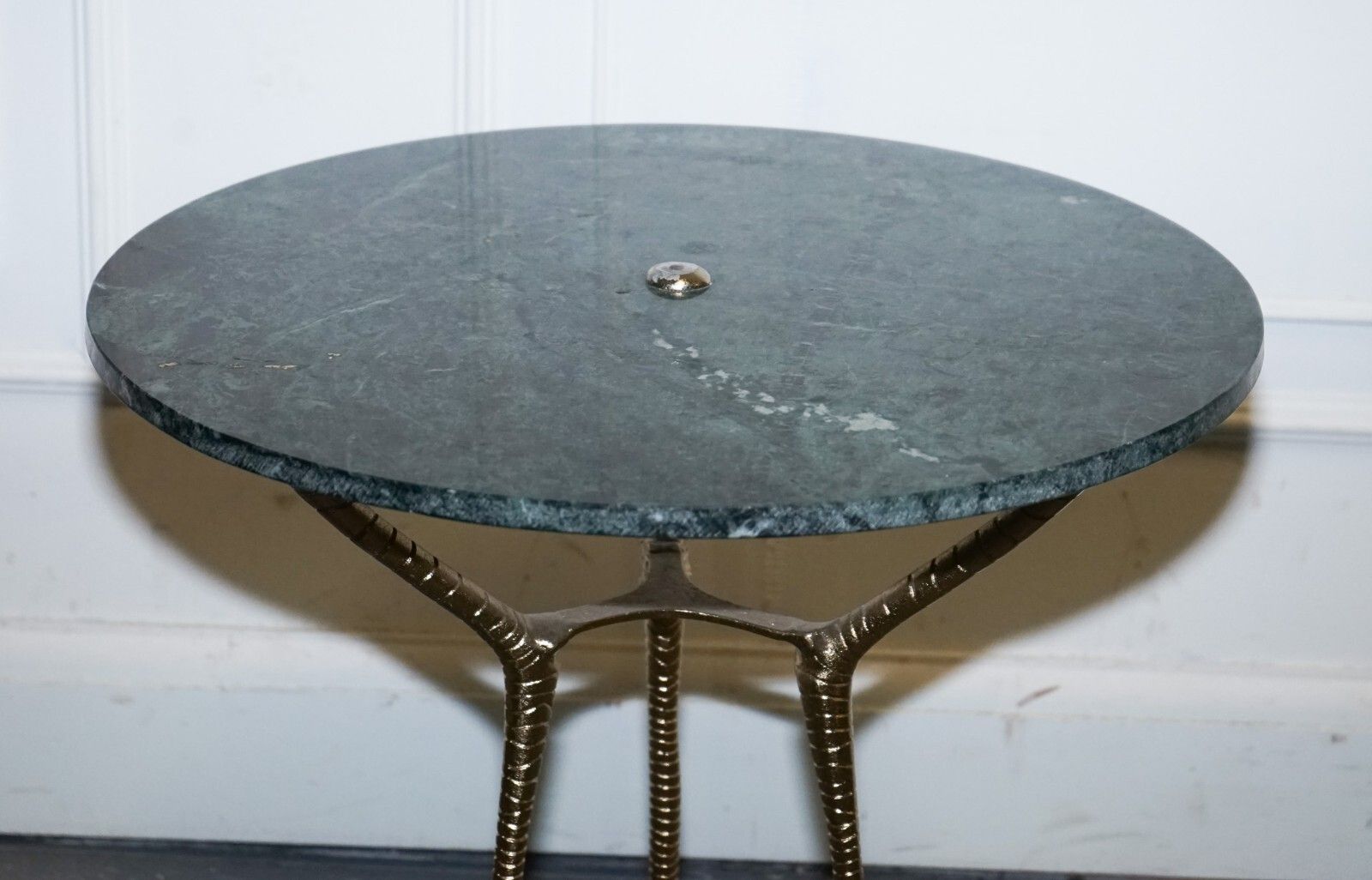 Beautiful Showroom Green Marble Gold Bird Feet Display Side Plant Lamp Table photo for sale