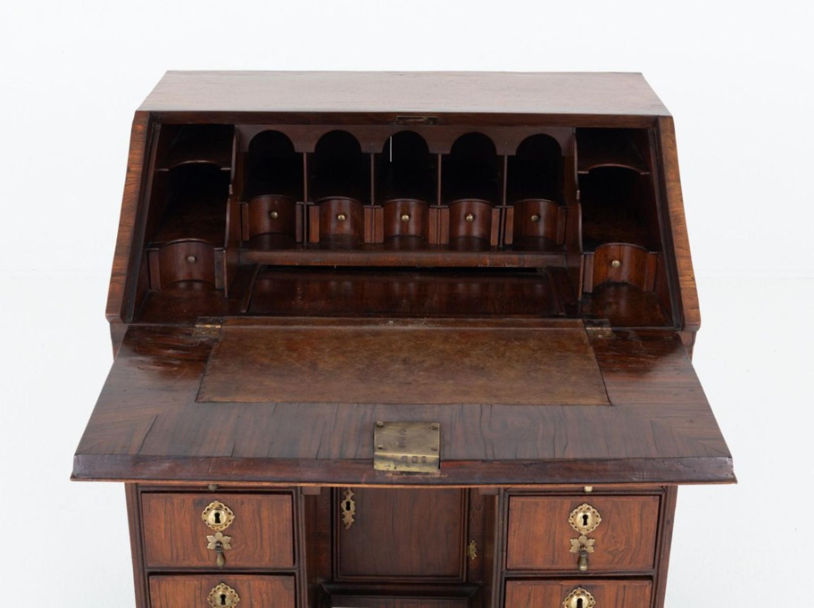 William And Mary Kneehole Desk Walnut Bureau 1700 photo Furniture