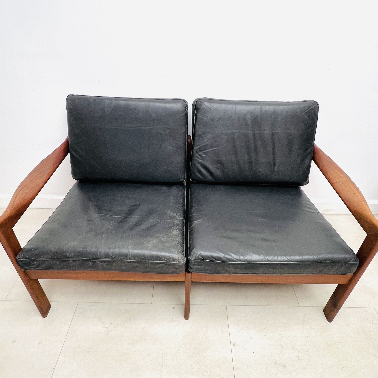 4900.0 Danish Lounge Chair And Sofa By Illum Wikkelsø photo