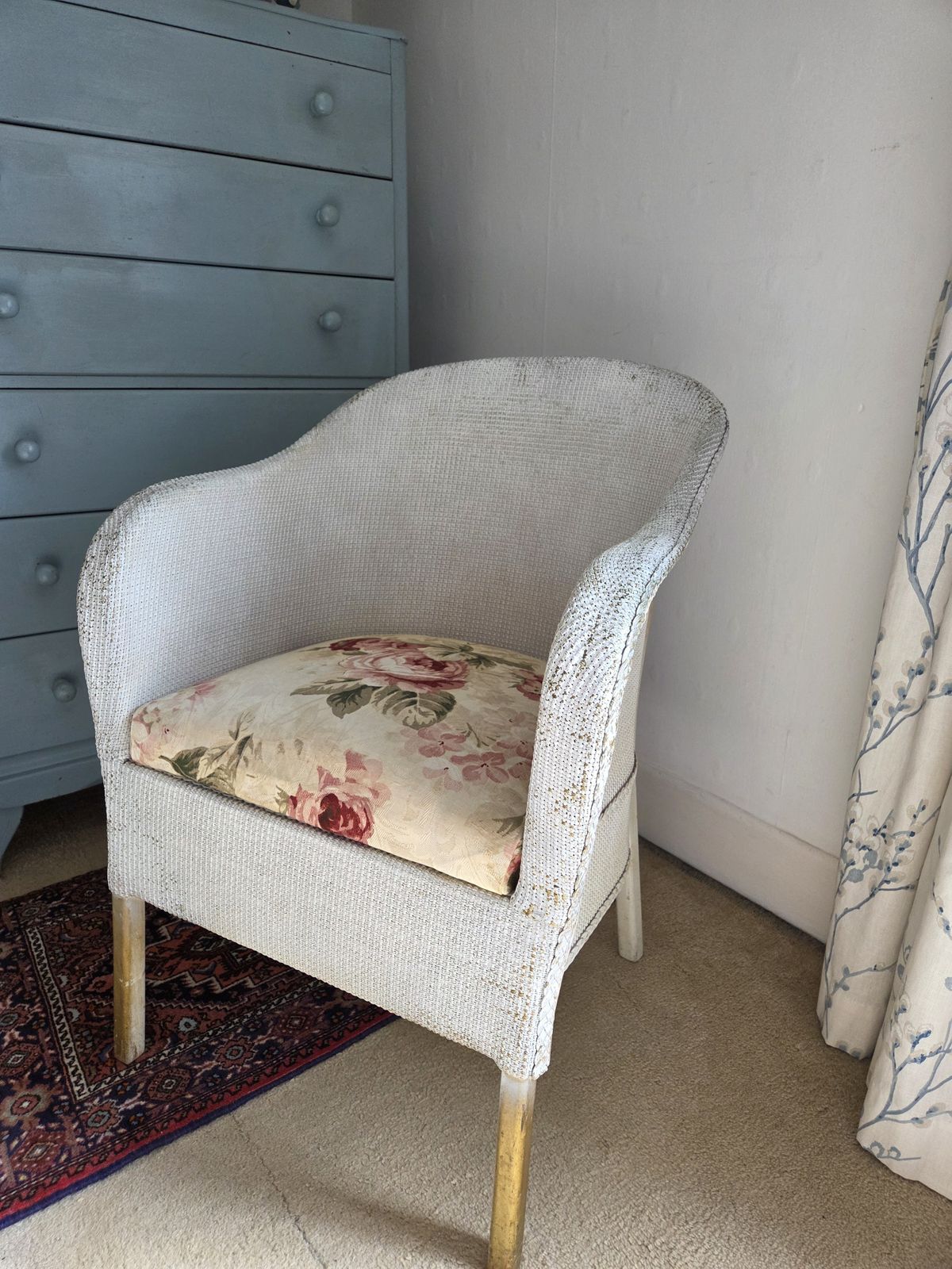 Antique Lloyd Loom Chair With Removable Seat For Storage