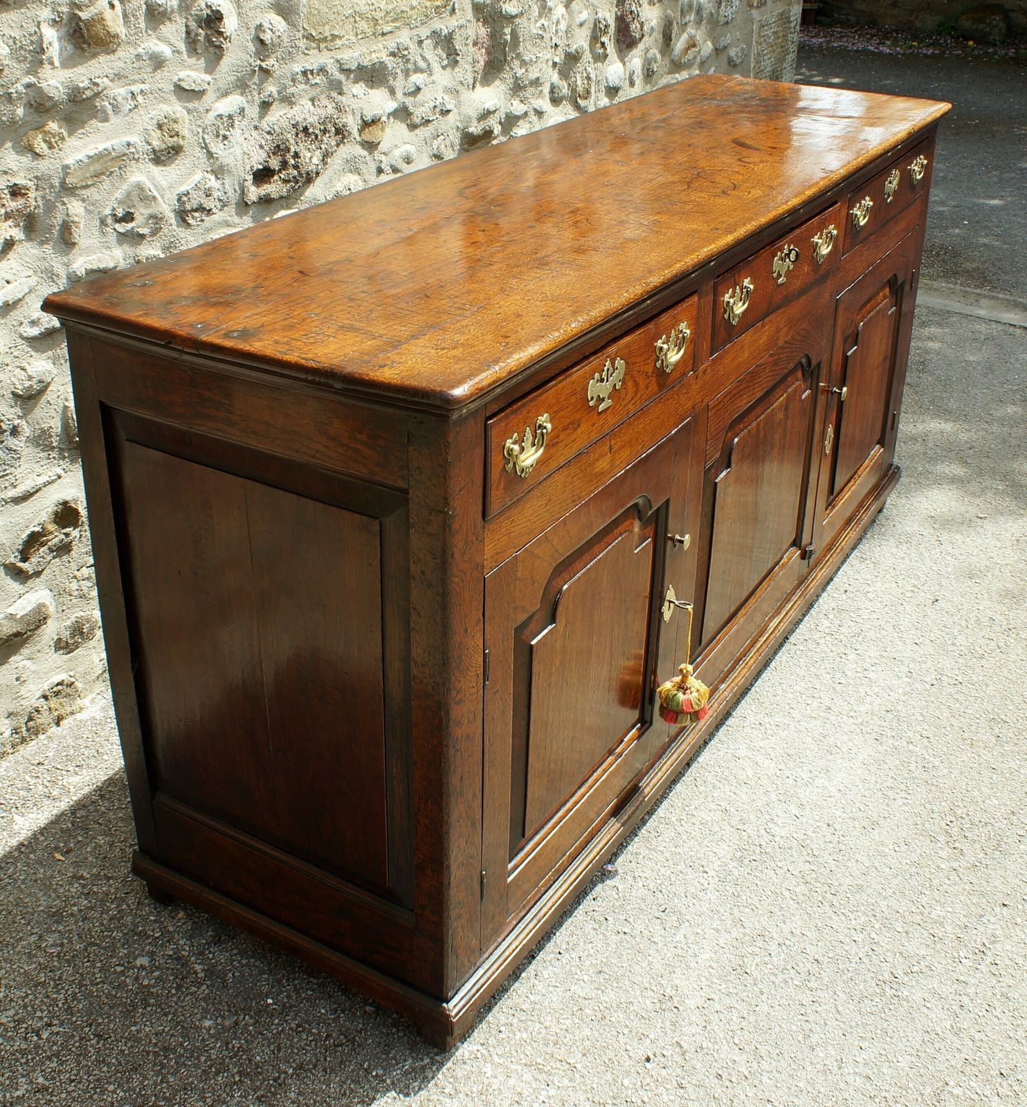 18th Century Oak Dresser., 18th Century And Earlier photo 2450.0