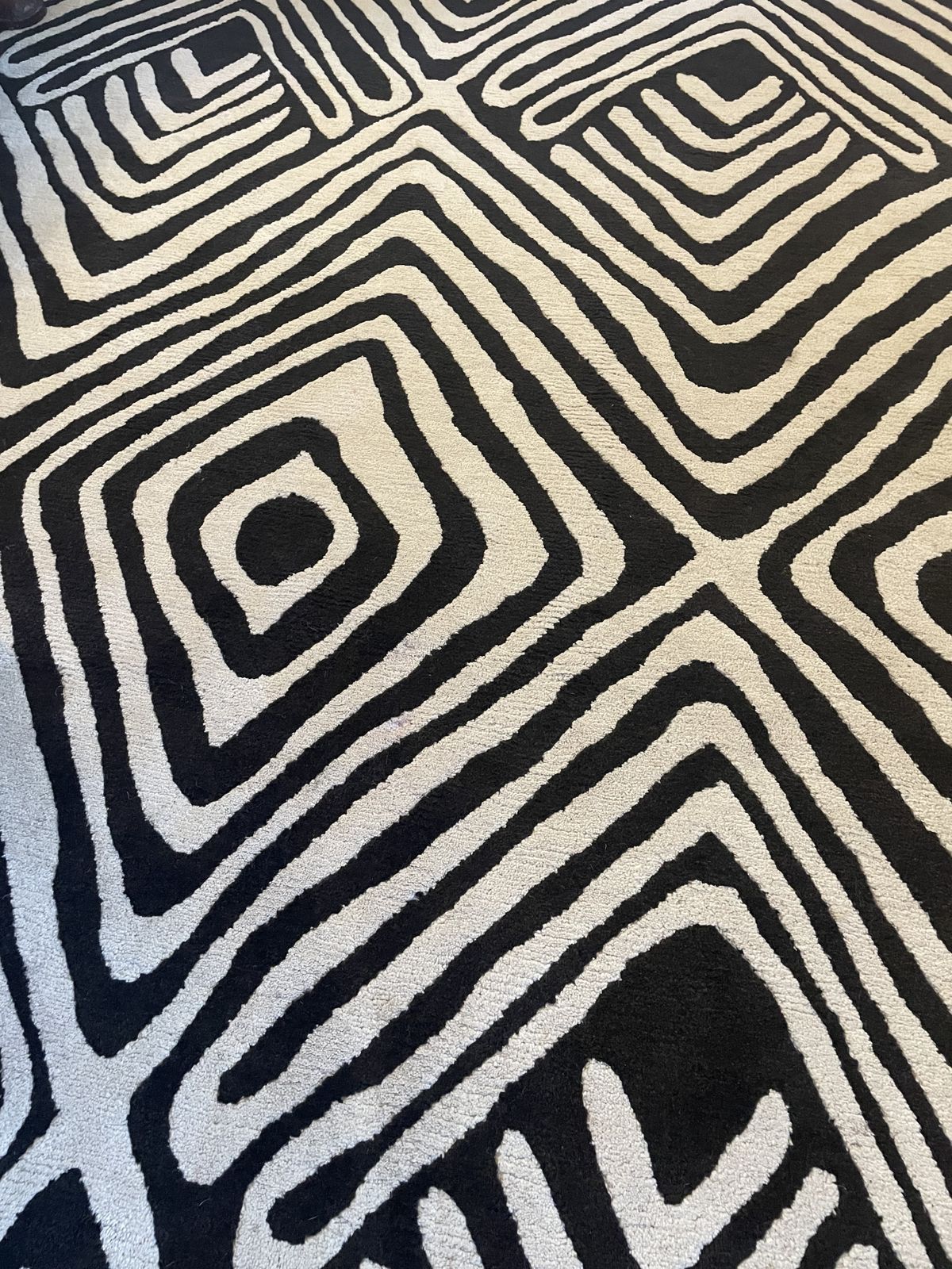 photo buy Diane Von Furstenberg By The Rug Company
