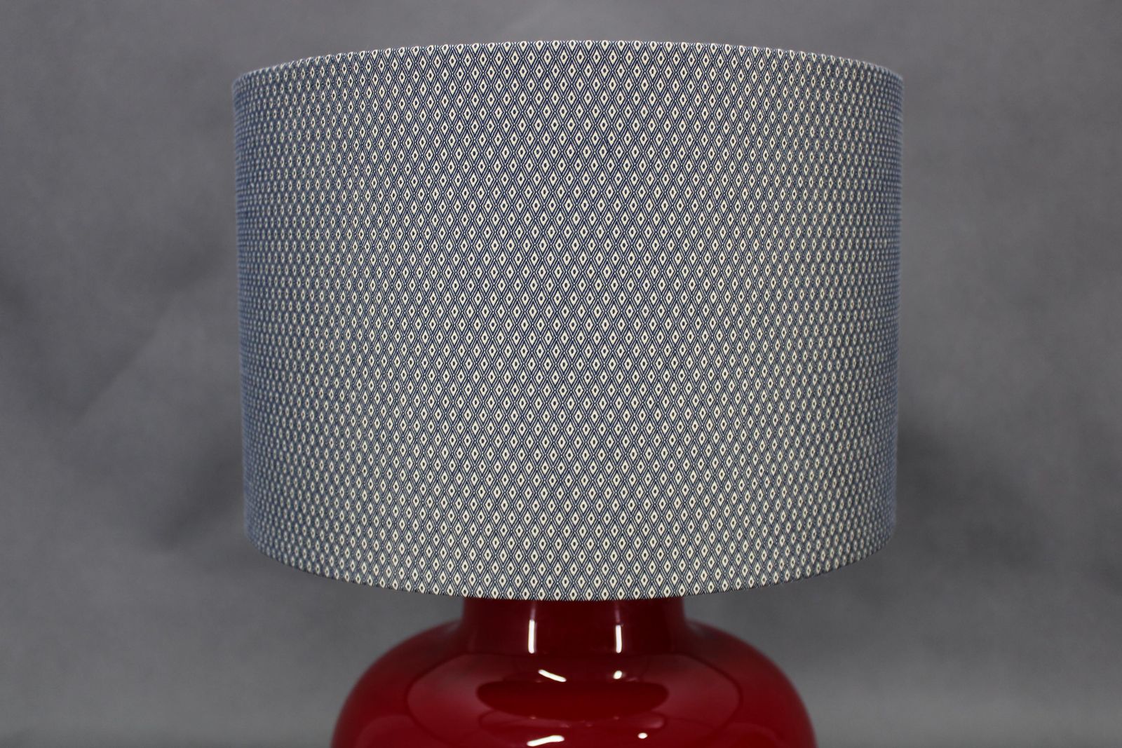 1970s Italian Veart Glass Table Lamp With Fabric Lamp Shade photo vinterior
