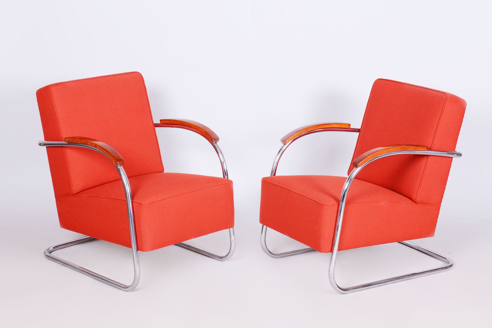 Pair Of Restored Bauhaus Armchairs, By Mücke Melder, Beech, Chrome, Czech, 1930s
