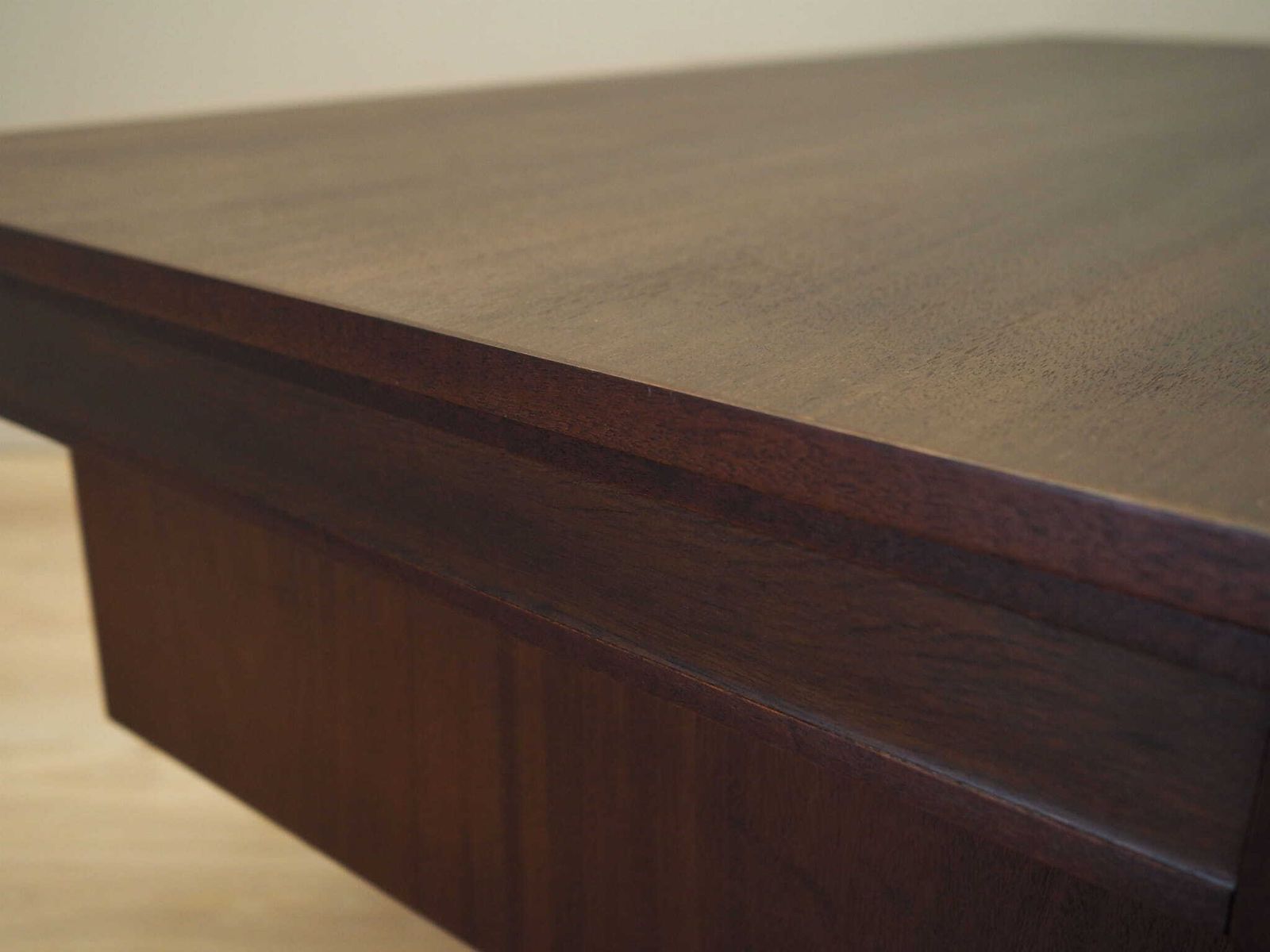 5809.0 Mahogany Desk, Danish Design, 1970s, Designer: Finn Juhl photo