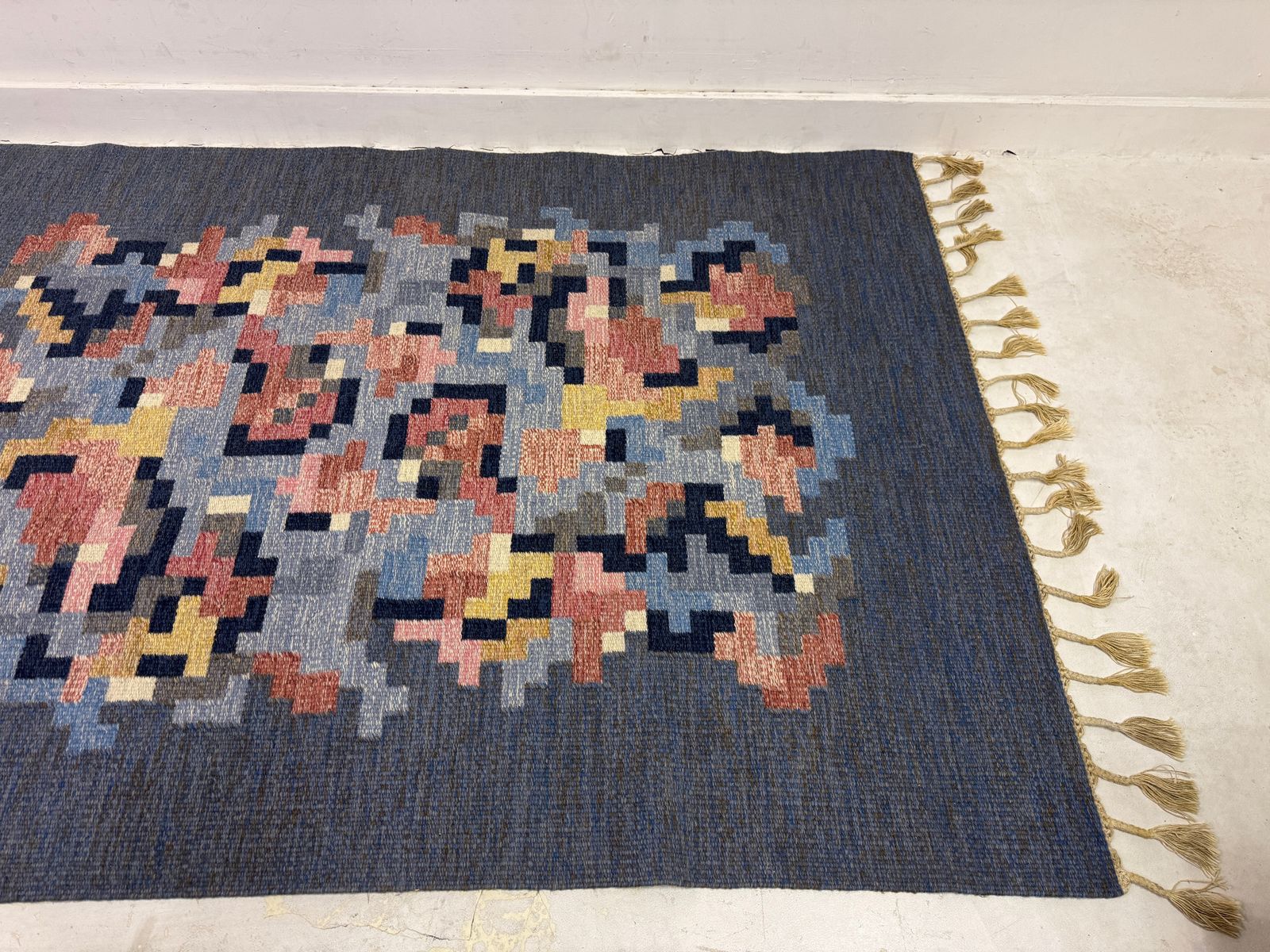 Handwoven Wool Flatweave Rölakan Korall Rug By Erik Lundberg, Sweden, 1960s photo Textiles