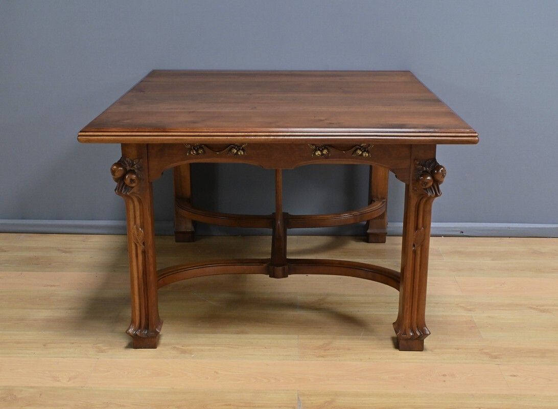 photo buy Art Nouveau Walnut Extending Table, 20 Place Settings – Early 20th Century