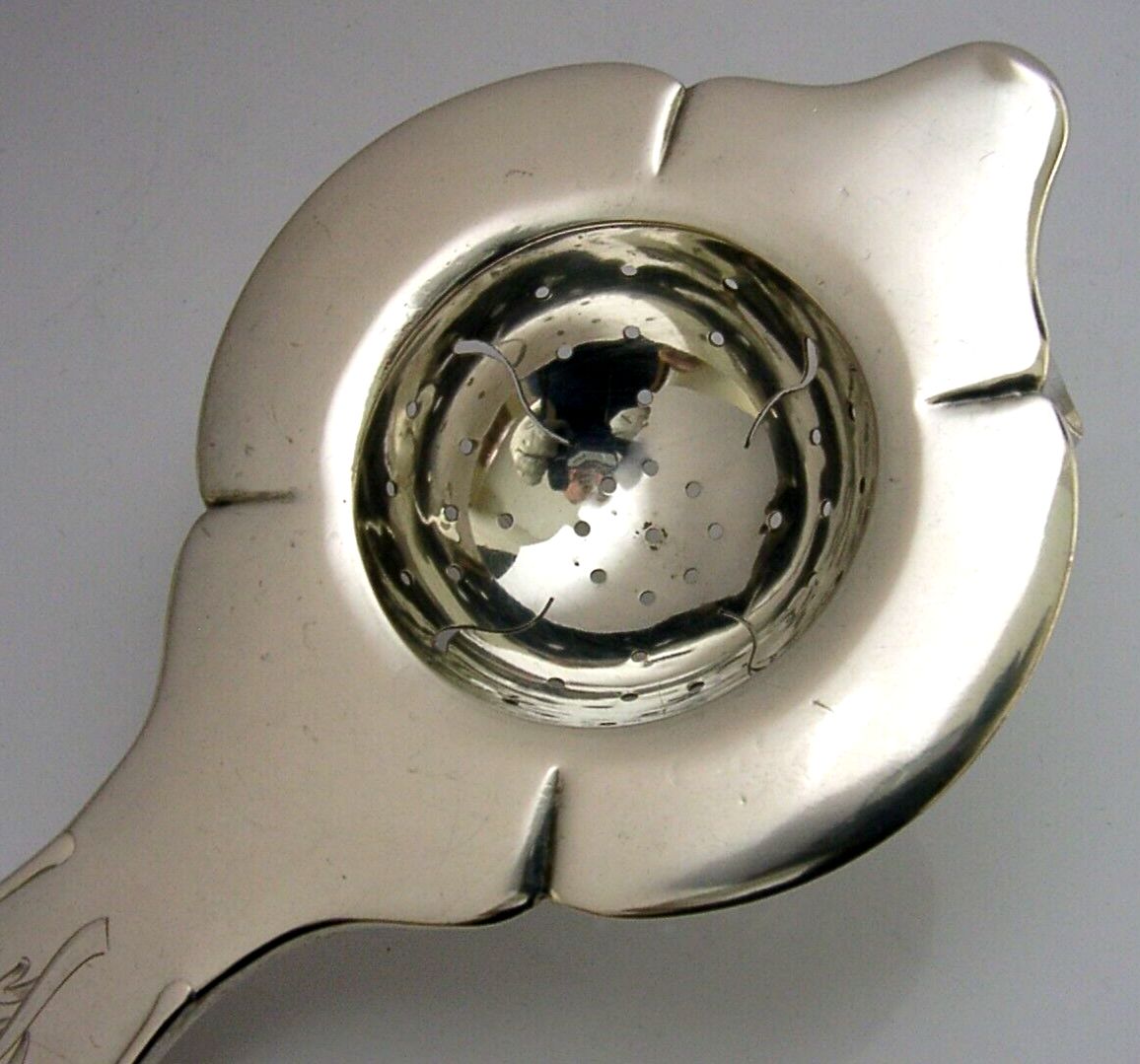Stylish Heavy Danish Art Deco Solid Silver Tea Strainer 1939 Antique 72g