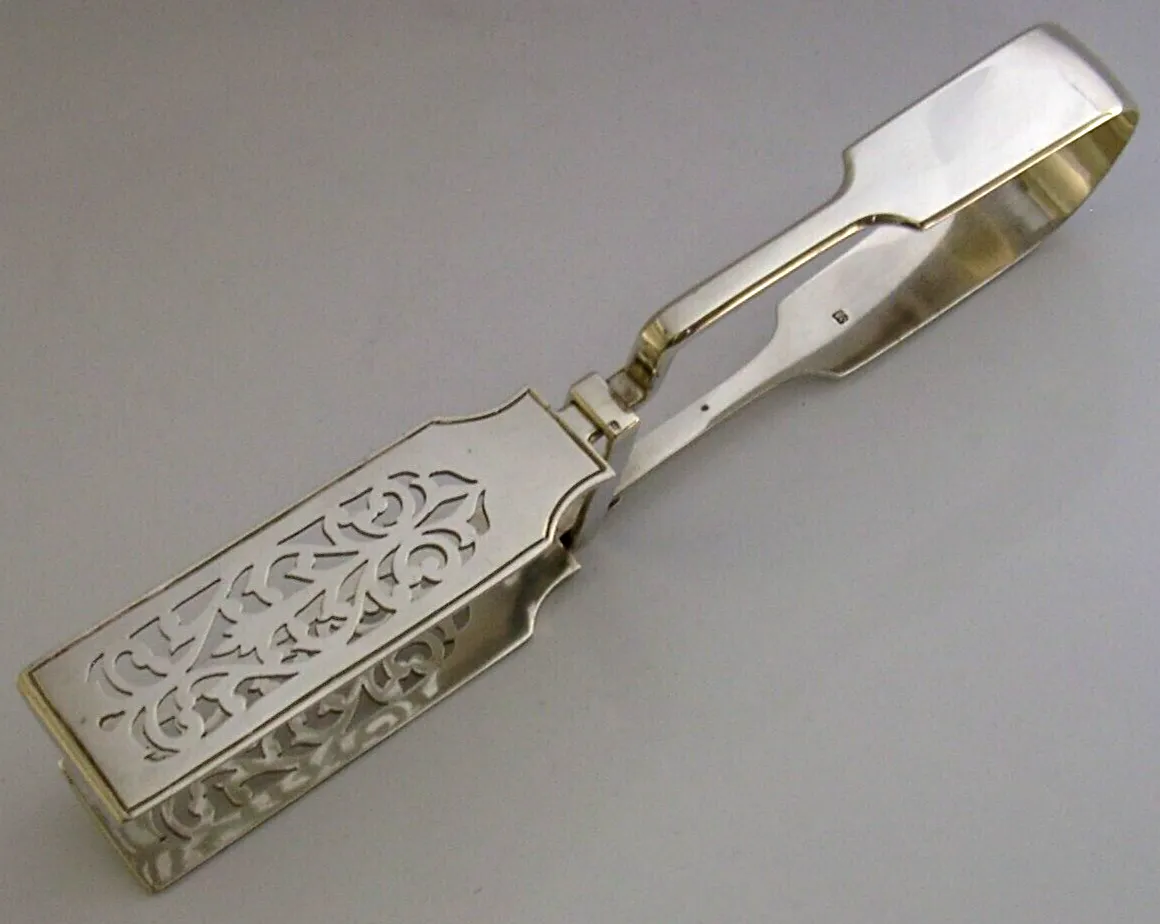 Robbins Robyns Family Crested Serving Tongs Victorian Antique 1875 177g photo vintage