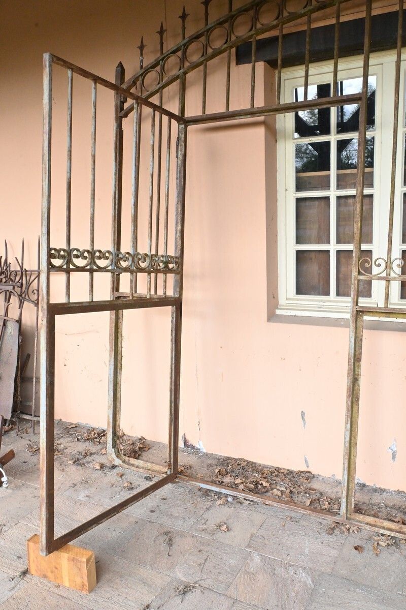 Important Iron Property Gate – Part 1 Of The 19th Century photo 6800.0