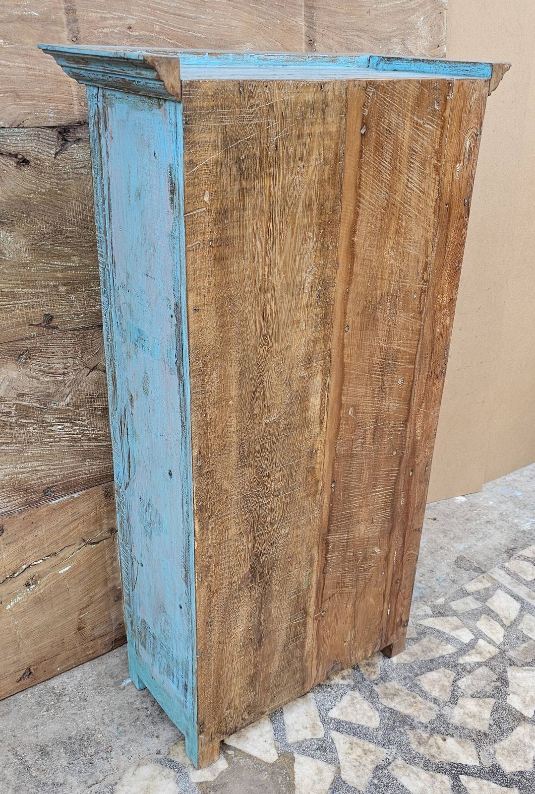 photo vinterior Old Tribal Dresser In Burmese Teak