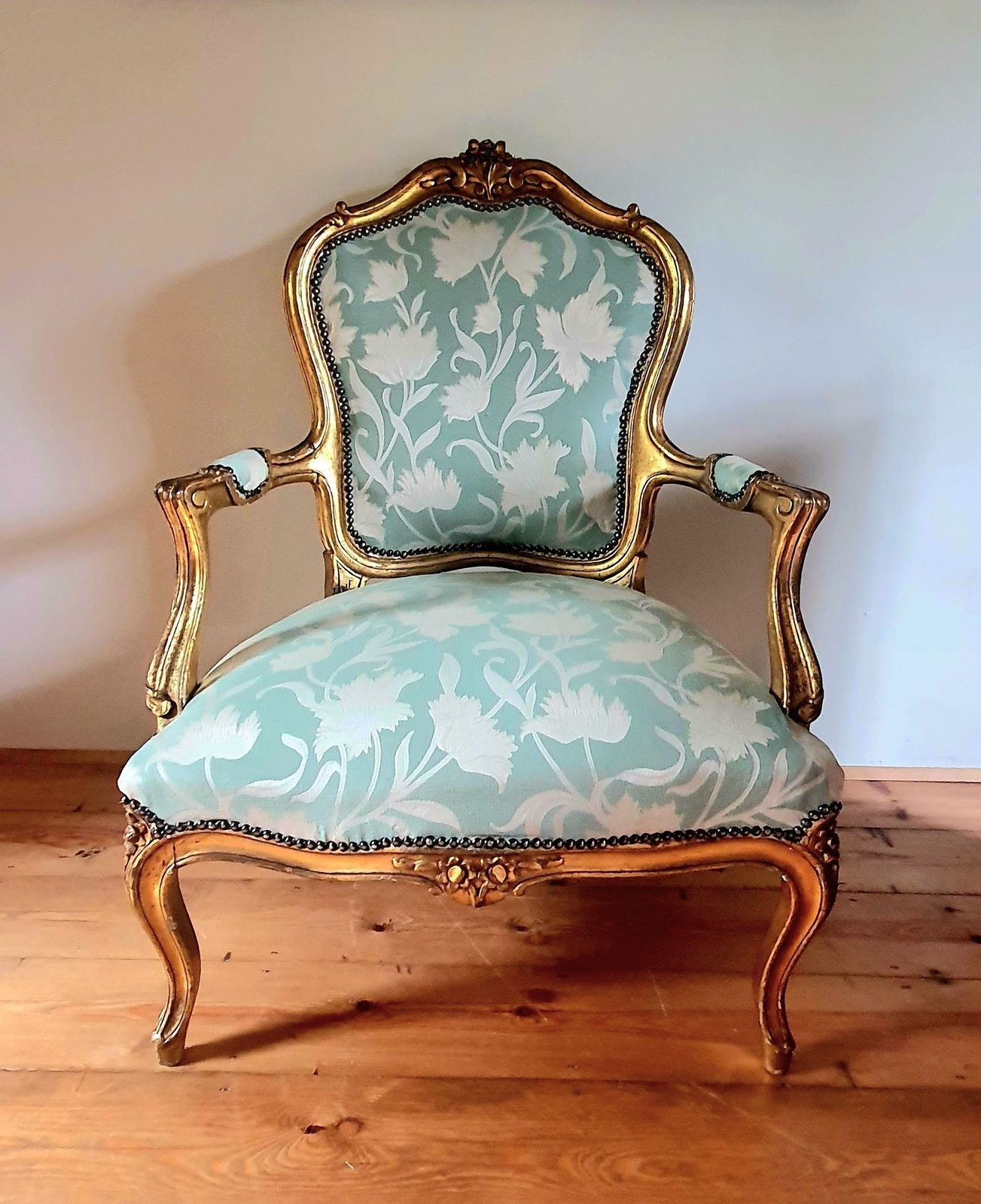 Antique XVI Style Gilt Wood Chair