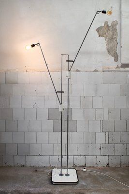 Italiaanse Vloerlamp Met Twee Lichtpunten, Ca. Jaren 1970 photo furniture