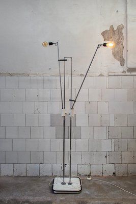 Italiaanse Vloerlamp Met Twee Lichtpunten, Ca. Jaren 1970 photo Verlichting