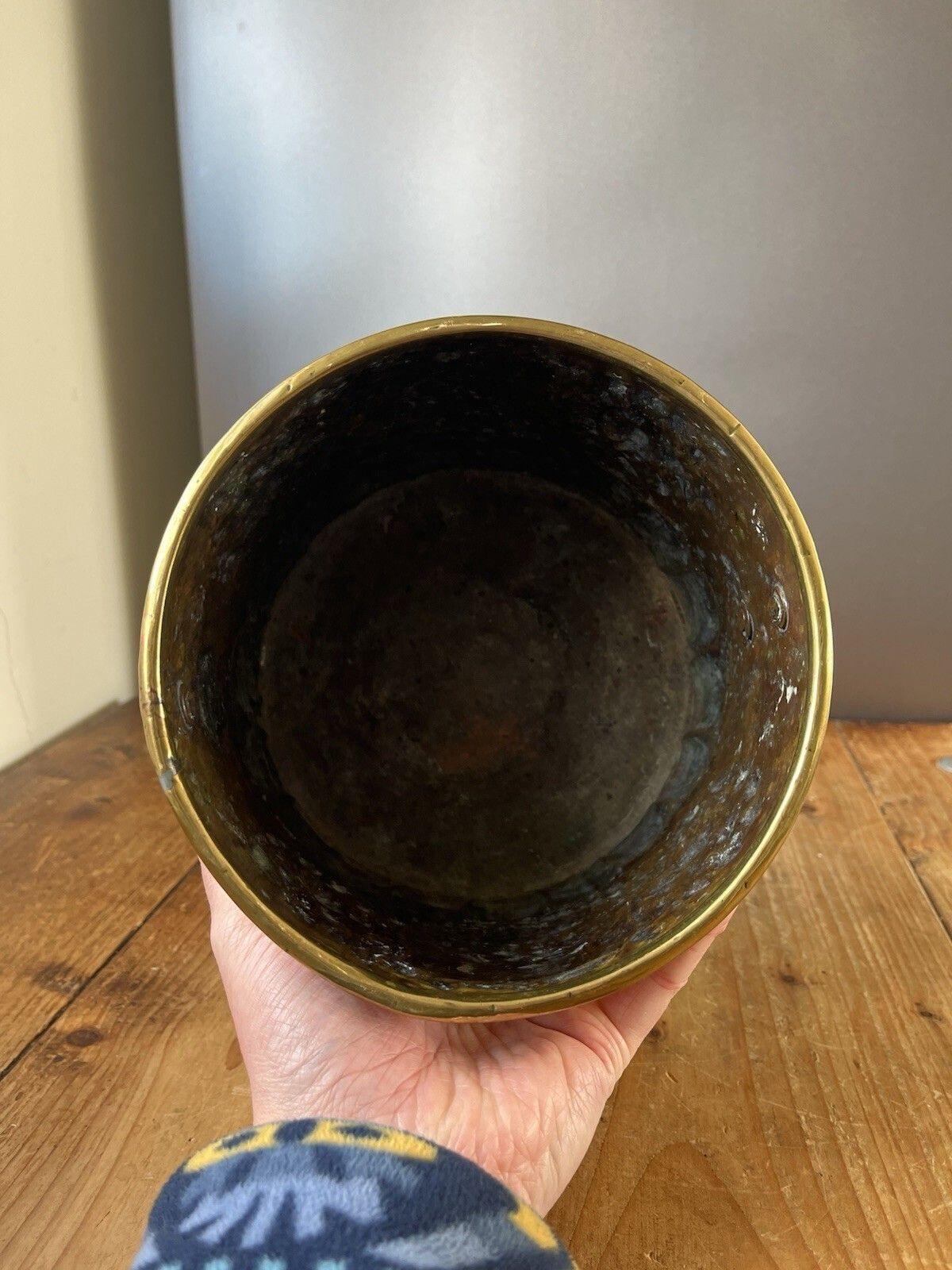 195.0 Antique Brass Warthog Coat Of Arms Plant Pot Lion Handles Champagne Ice Bucket photo