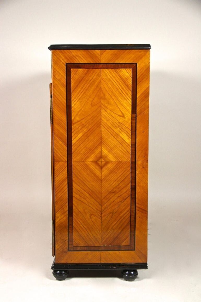 photo vinterior 18th Century Halfcabinet/ Trumeau Commode, Cherrywood, Austria Circa 1780