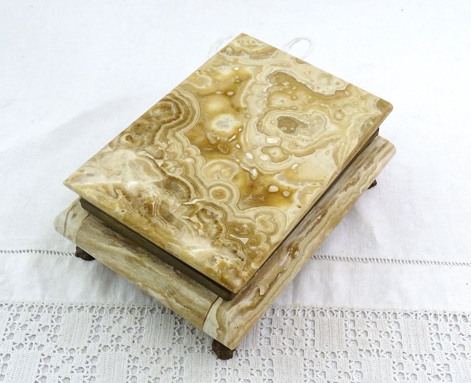 Vintage Carved Polished Onyx Marble Jewelry Box With Bronze Metal Lion Paw Feet, Retro Mid Century 1960s Stone Casket In Warm Honey Tones photo furniture