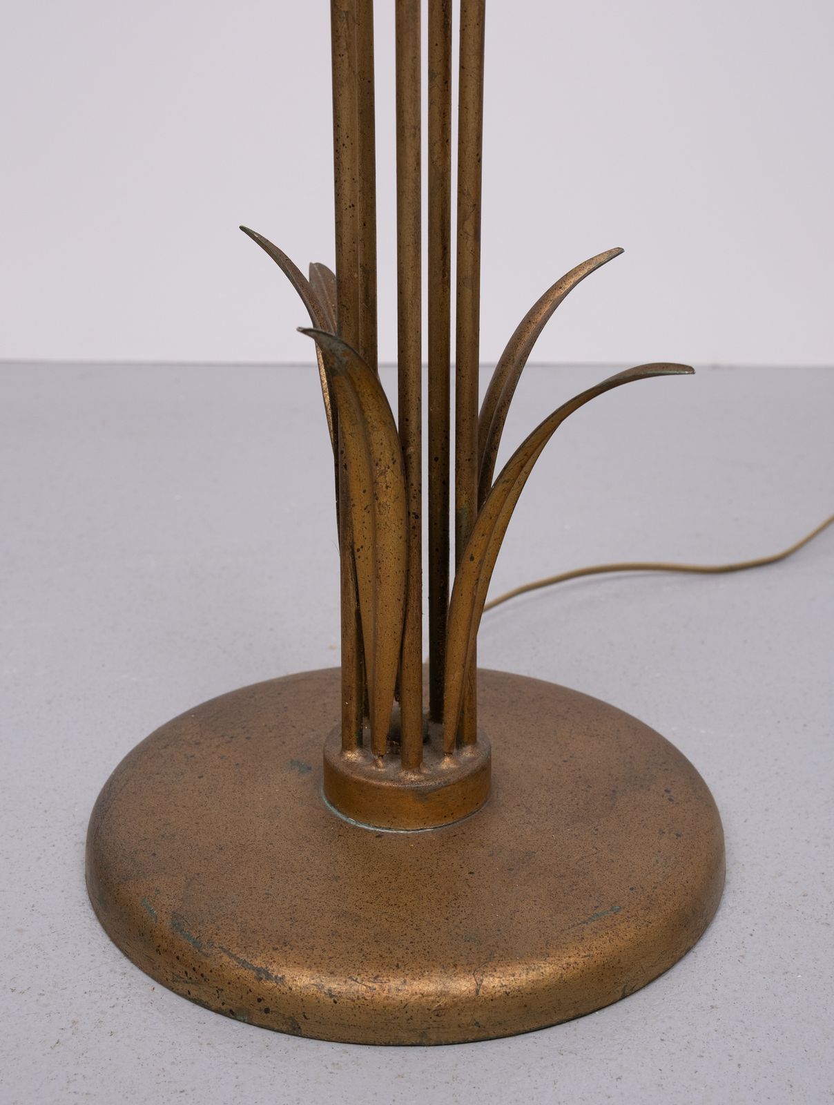 Hollywood Regency Gold Flower Shaped Floor Lamp 1980s photo vinterior