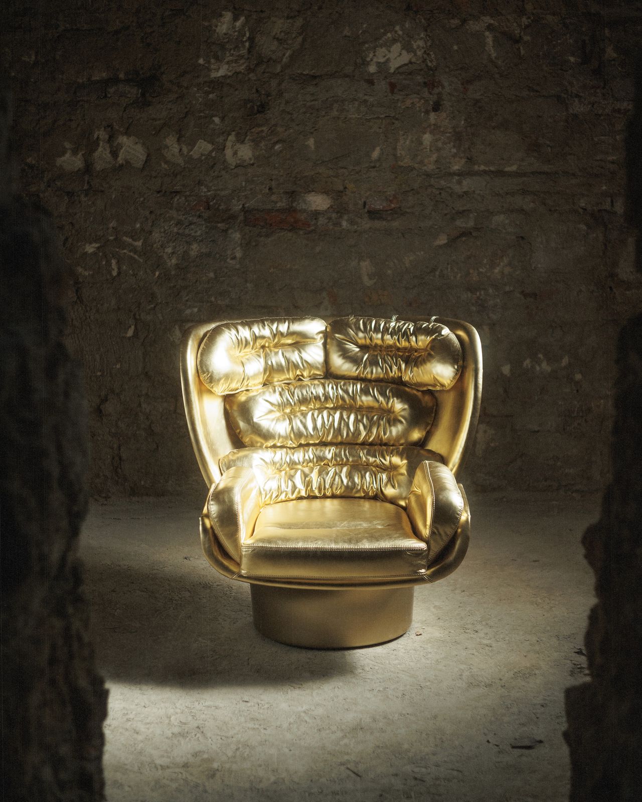Golden Limited Edition Elda Chair By Joe Colombo For Longhi Italy No. 8/20 photo for sale