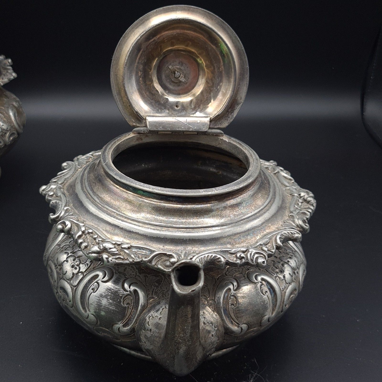 photo vinterior Jd & Sons Antique Tea Set Silverplate Victorian Teapot Sugar Bowl & Tongs Jug