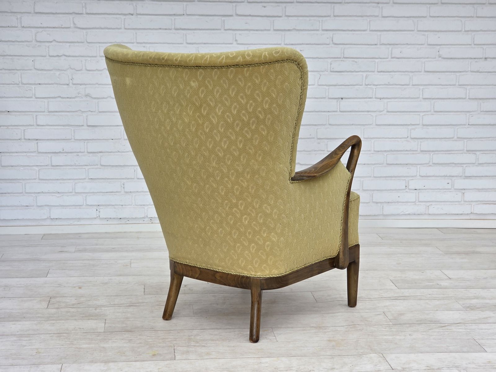 photo vinterior 1960s, Danish Armchair By Slagelse Møbelværk, Model 157, Velour.