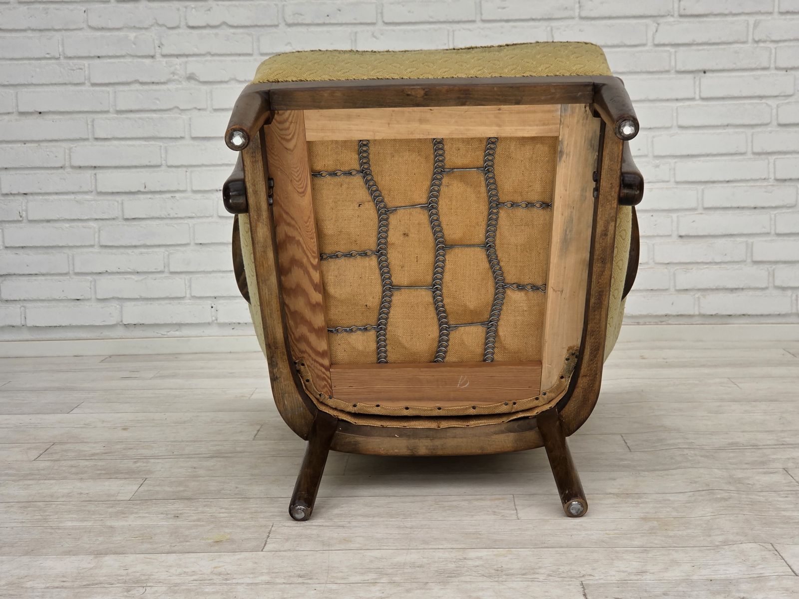 photo vintage 1960s, Danish Armchair By Slagelse Møbelværk, Model 157, Velour.