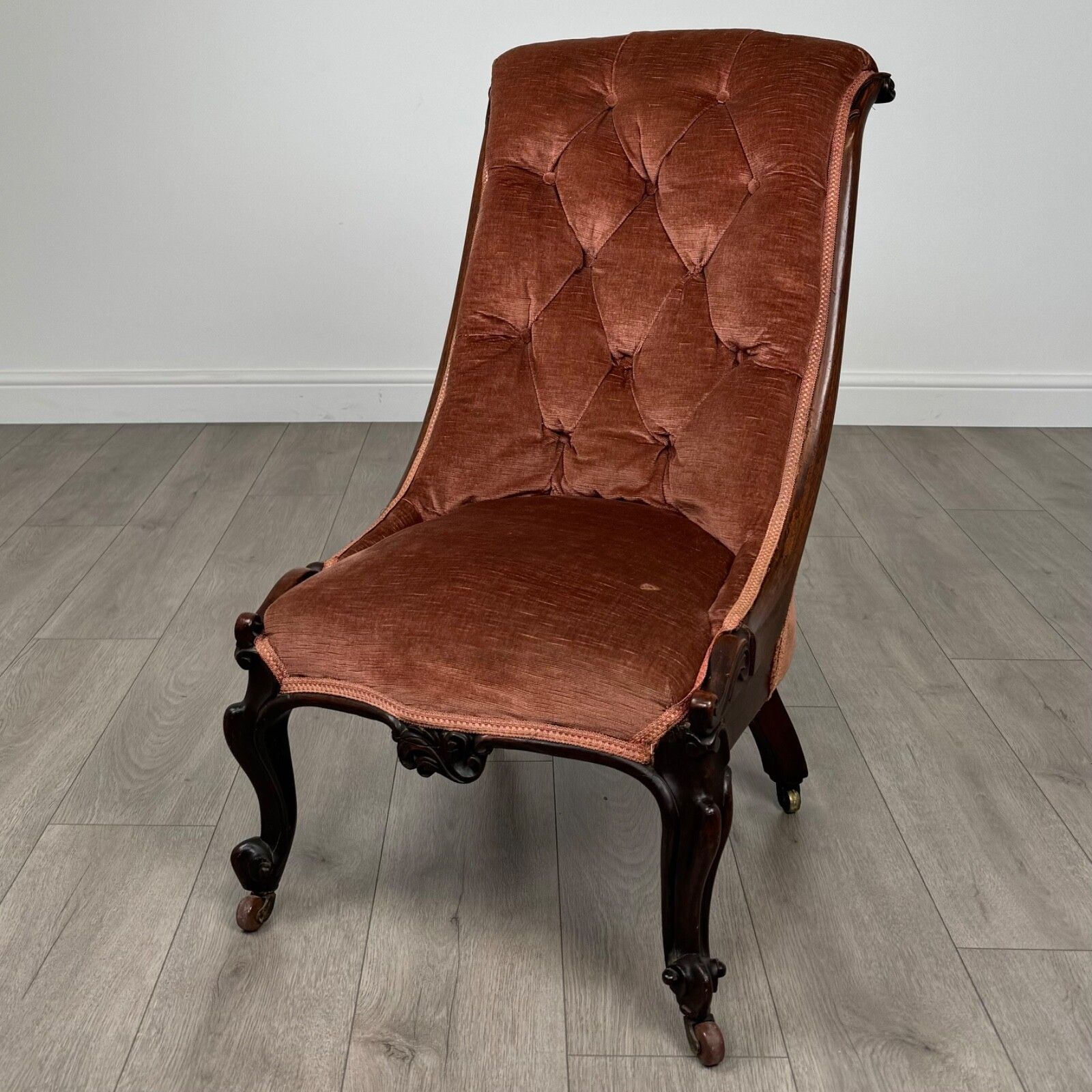 Antique 19th Century Nursing Chair In Mahogany