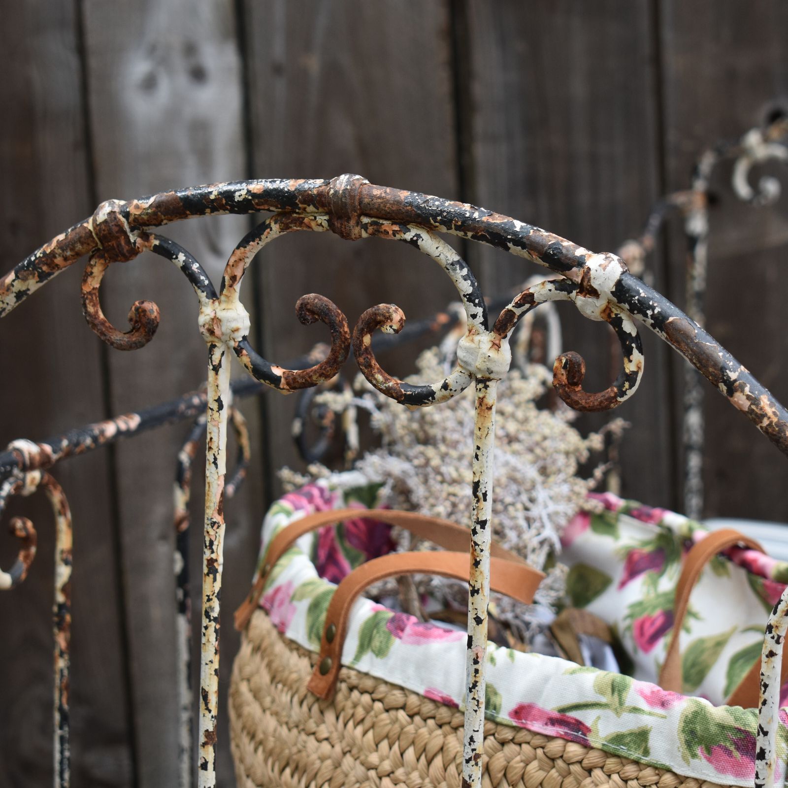 295.0 Antique French Wrought Iron White Chippy Paint Day Bed Cot Garden Bench Seat photo
