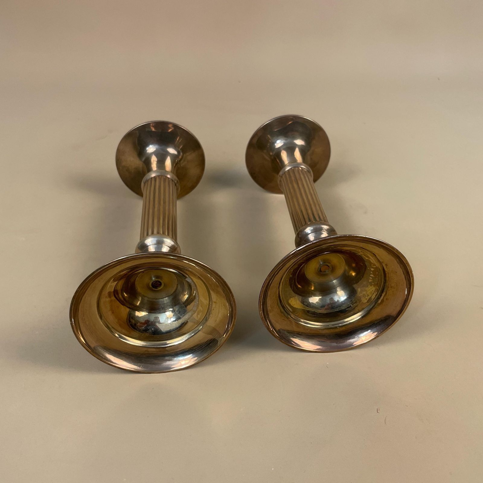 Antique Matching Pair Of Gold Brass Metal Candlestick Candle Stick Vintage Taper Dinner Candlesticks Column Round Base Striped Pillar photo vintage