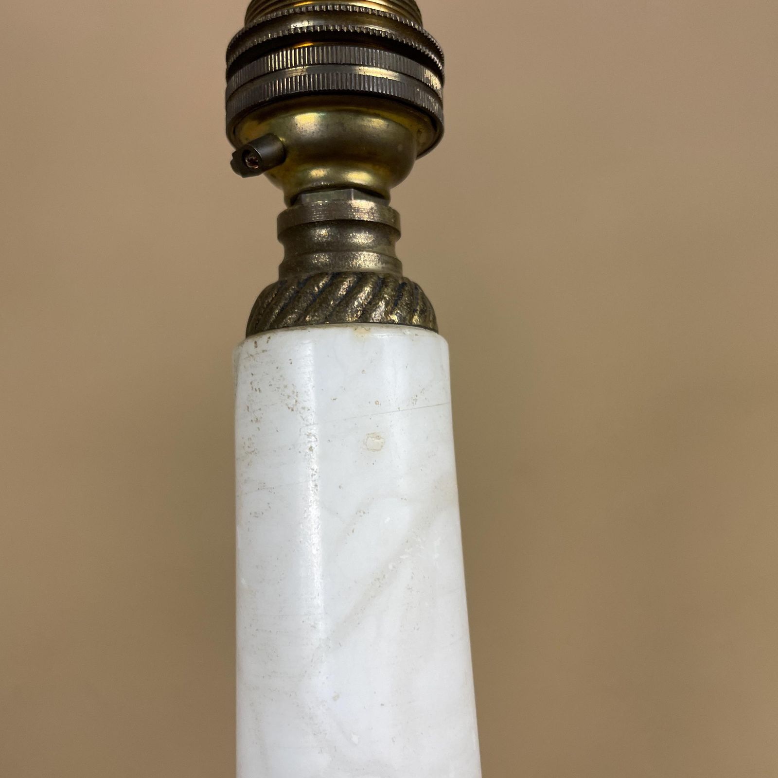 Antique White Onyx Marble Lamp Light Small Short Bedside Brass Gold Ornate Vintage Round Base With Feet Column photo vintage