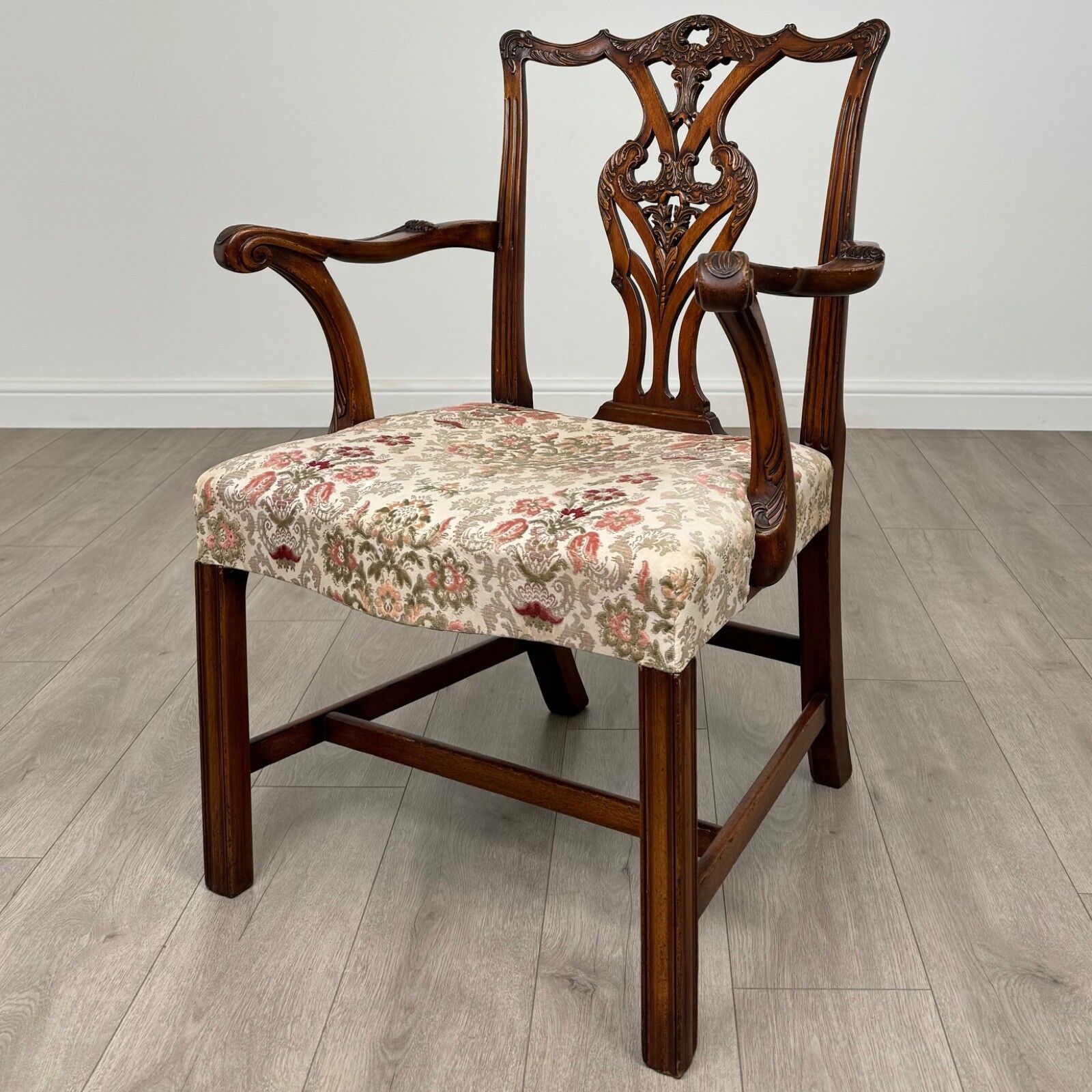 Antique 20th Century Set Of 8 Chippendale Style Dining Chairs photo furniture