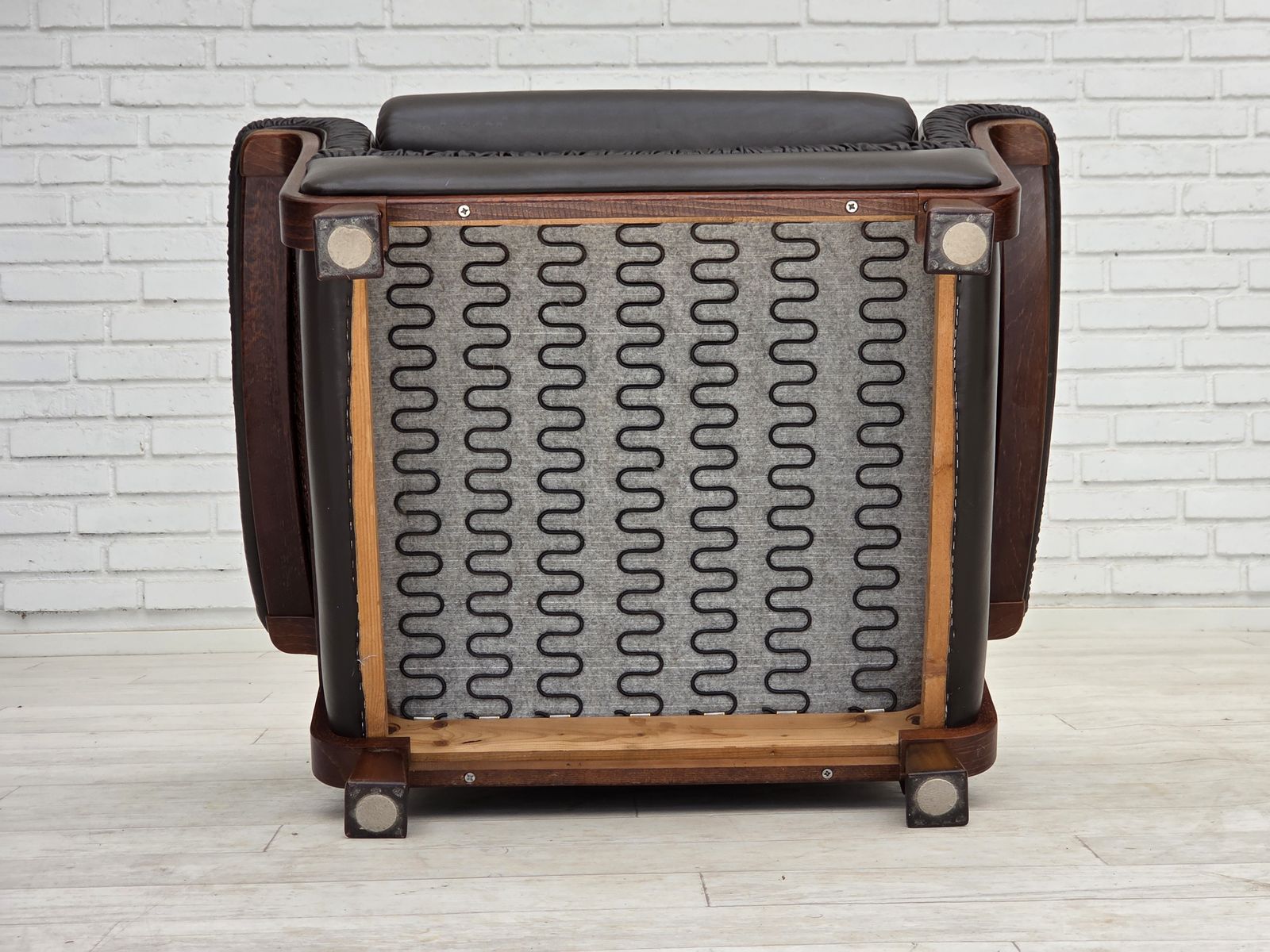 1970s, Scandinavian Armchair, Brown Furniture Leather, Teak Wood Legs. photo vinterior