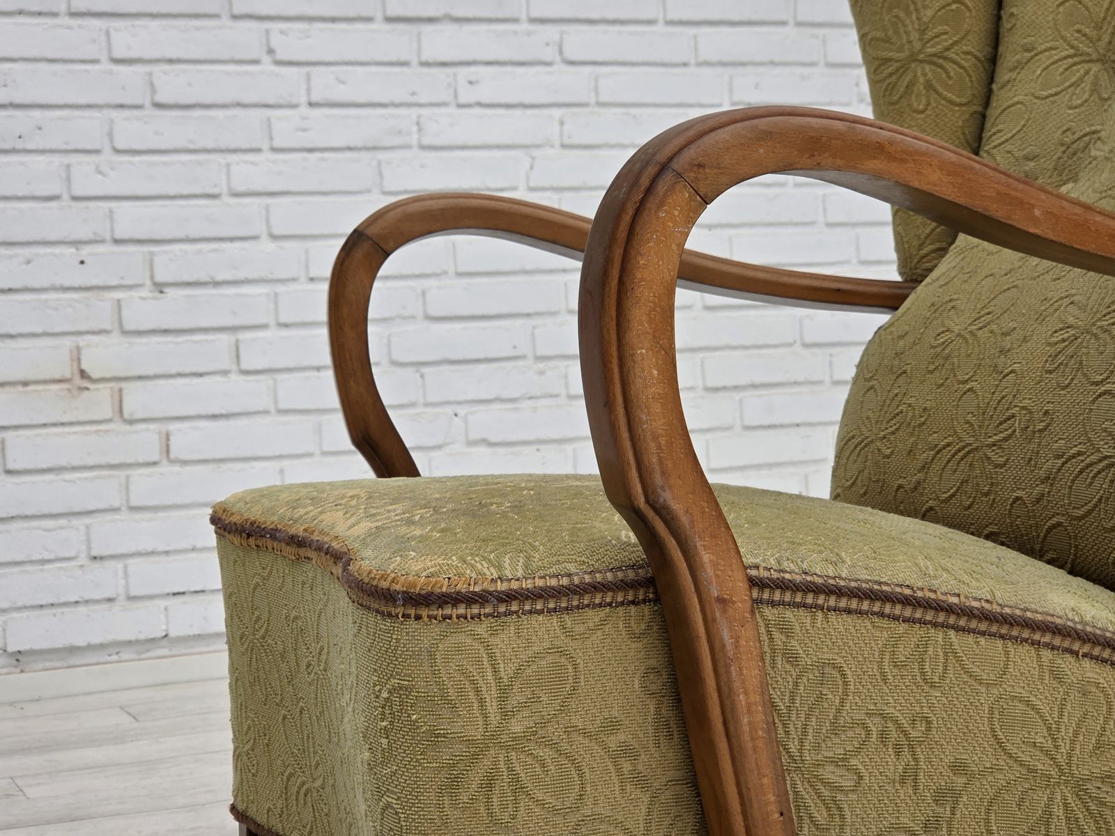 photo vintage 1960s, Danish Armchair, Light Green Furniture Velour, Beech Wood.