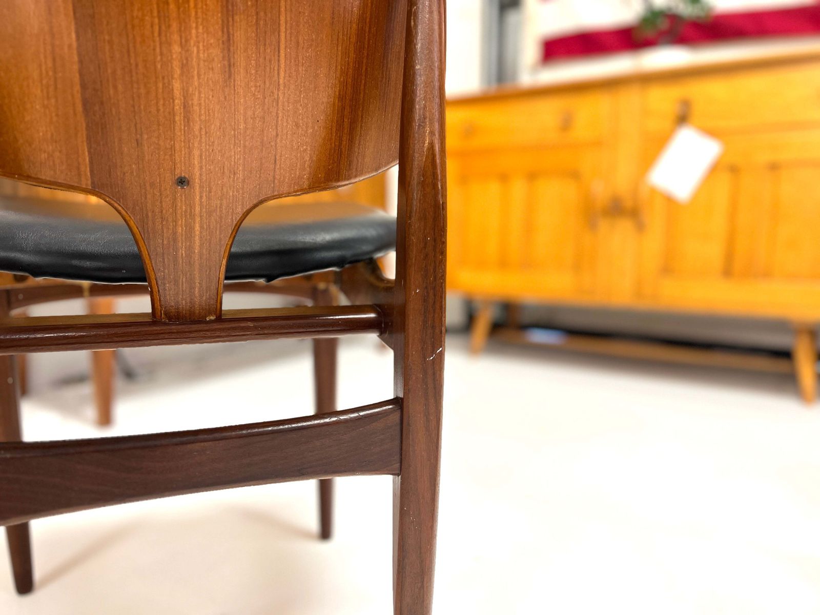 photo furniture Pair Of Eilliotts Of Newbury, Teak And Leatherette Dining Chairs