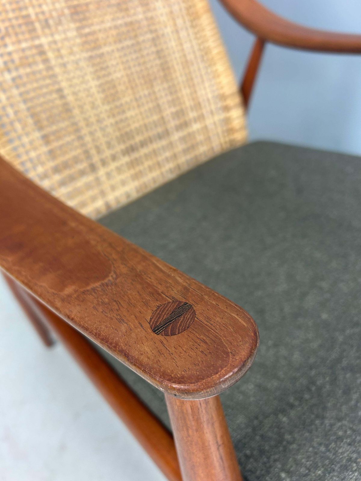 photo vintage Peter Hvidt& Orla Mølgaard Nielsen Fd146 Cane Back Easy Chair, Denmark