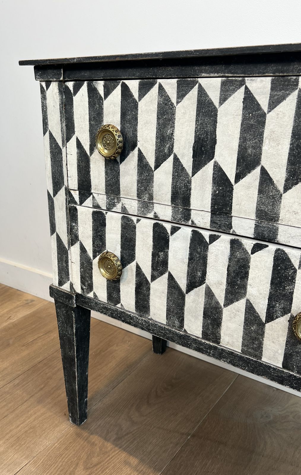 Small Italian Chest Of Drawers Opening With 2 Drawers Patinated With A Trompe L'oeil Checkerboard photo vintage