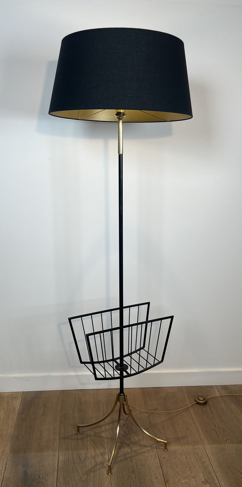 Designer Floor Lamp In Black Lacquered Metal And Brass With Incorporating A Magazine Rack