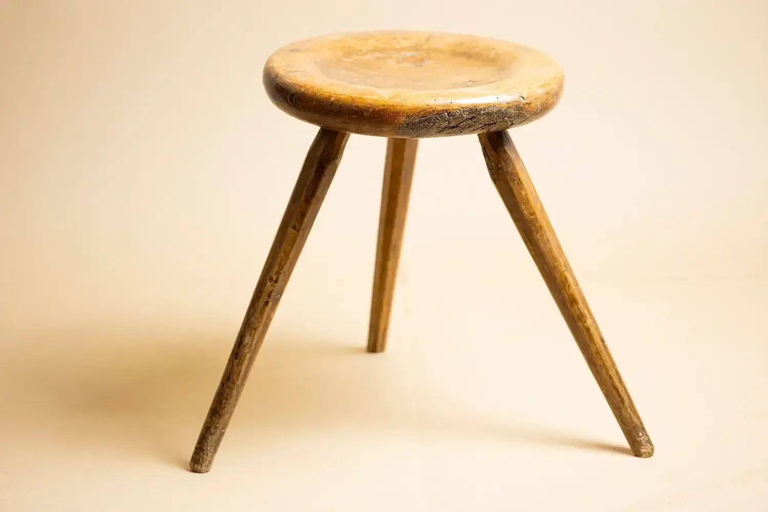 Antique 3 Legged Milking Stool – 19th Century Sycamore Milking Stool photo Furniture