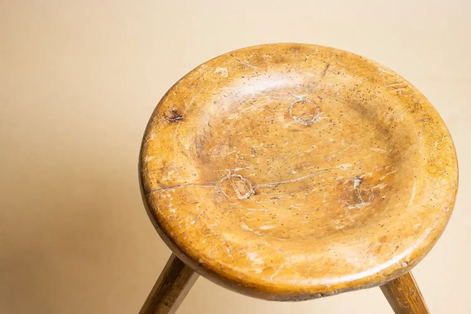 Antique 3 Legged Milking Stool – 19th Century Sycamore Milking Stool photo vinterior