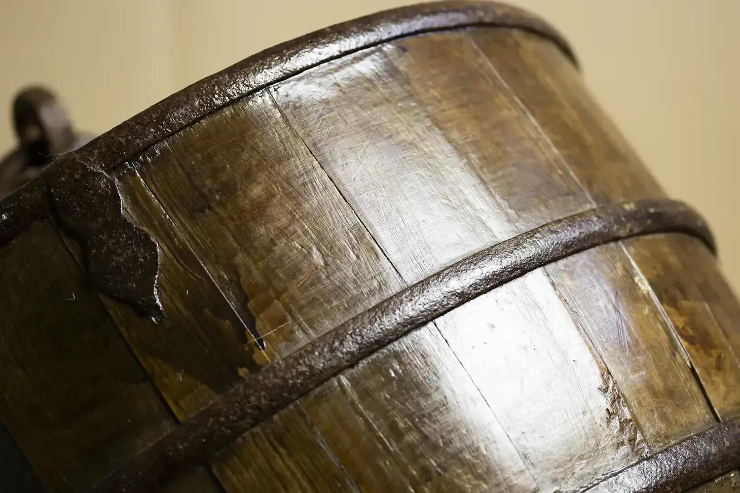 photo furniture Chinese Wooden Bucket – Antique Coopered Well Bucket With Iron Banding