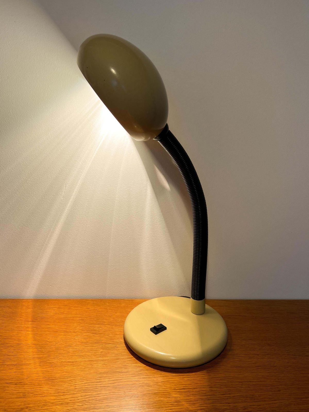 Vintage Schmidt Model 7001 Desk Light With Flexible Gooseneck   Mushroom   Space Age   Cobra – Mcm   Eye Ball photo Lighting