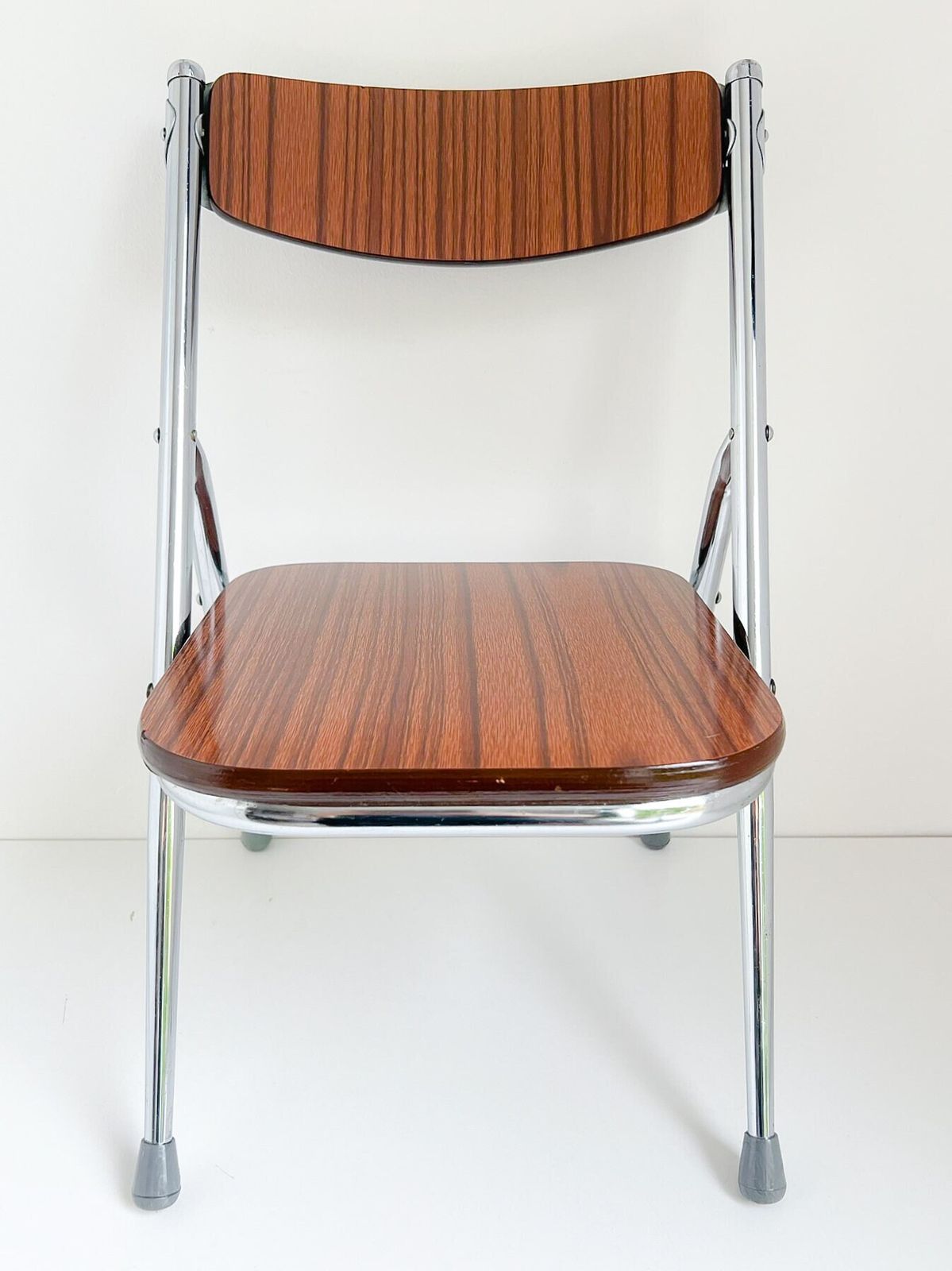 Vintage Kinderstoel Inklapbaar | Verchroomd Buisframe, Hout | Jaren 70 | Mid Century | Industrieel photo Meubels