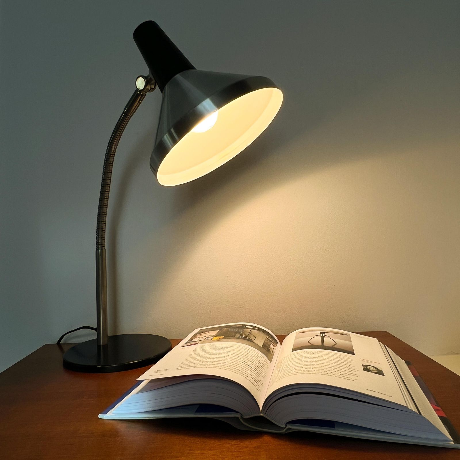Vintage Hala Zeist Desk Lamp – Dutch Design By H. Busquet, 1967 – Model 751 – Black, Chrome – Mcm – Modern photo vintage