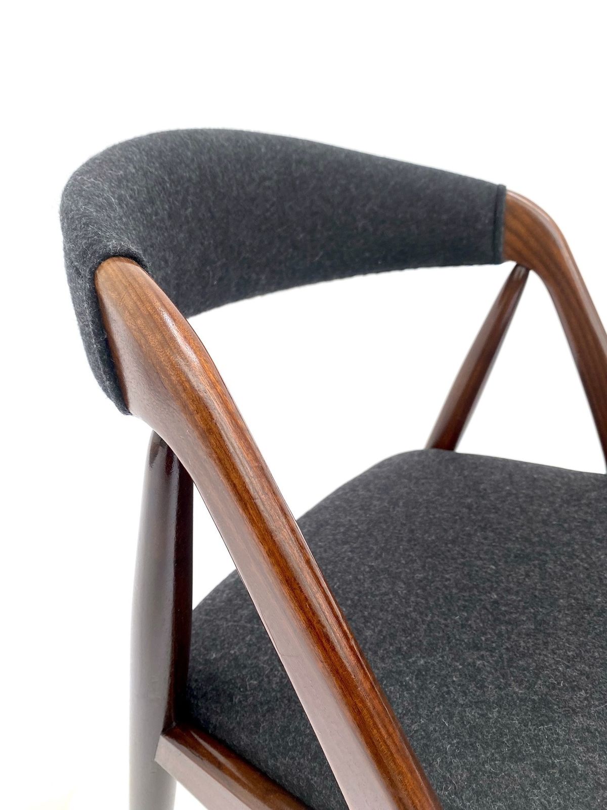 photo vintage Danish Kai Kristiansen For Shou Andersen Model 31 Set Of 6 Teak And Charcoal Black Wool Dining Chairs Mid Century 1960s