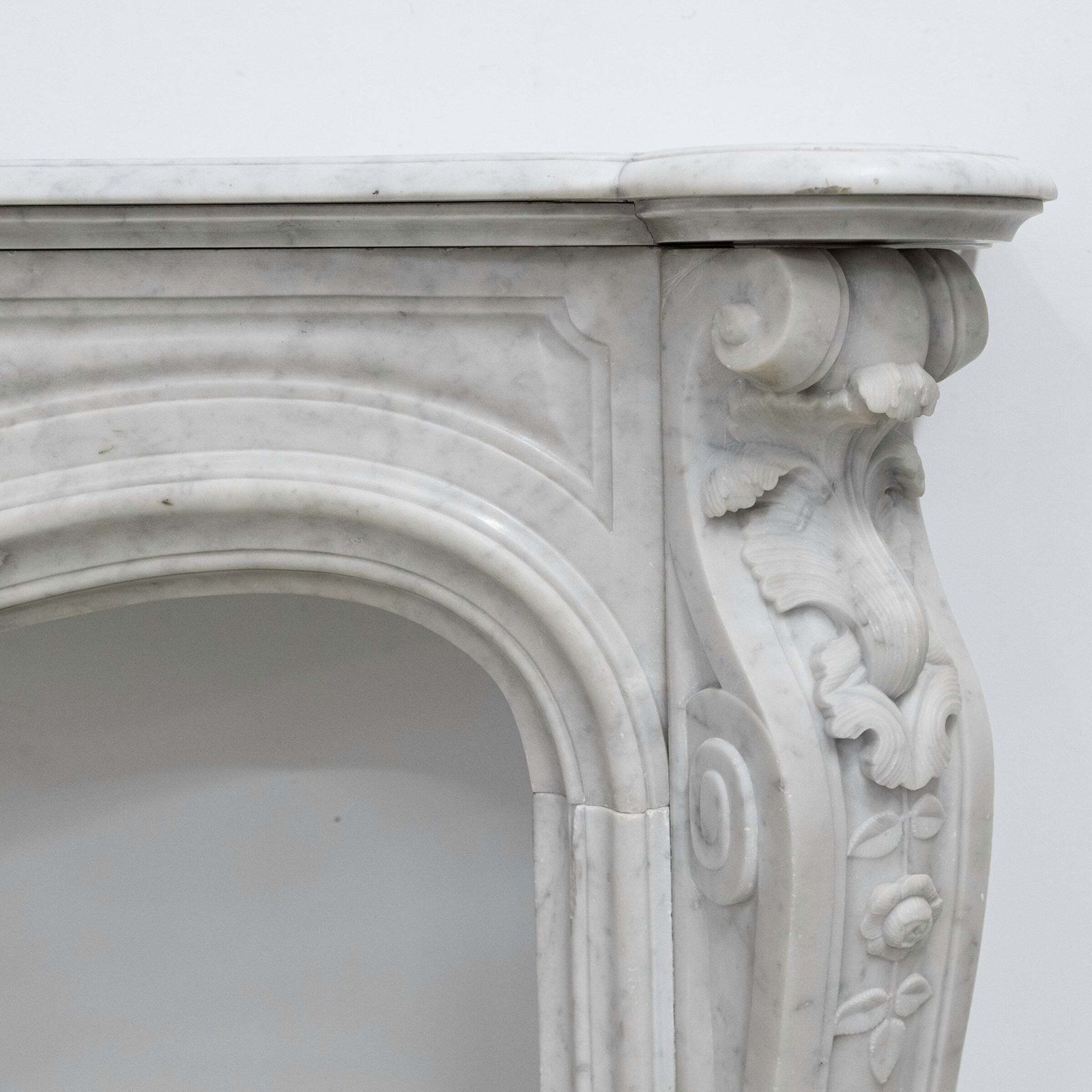 5800.0 Antique French Style Carrara Marble Chimneypiece photo